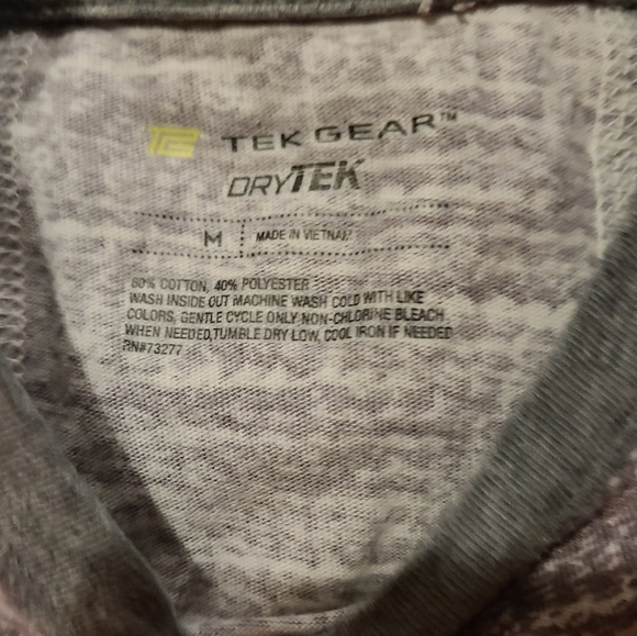 Tek Gear Men's Classic Long Sleeve Workout Shirt,Size: Medium Color: Grey/Purple - Picture 7 of 9